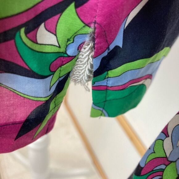 Talbots Mandarin Collar Blouse Italian designer vibe,beautiful fabric side vents - Picture 10 of 13